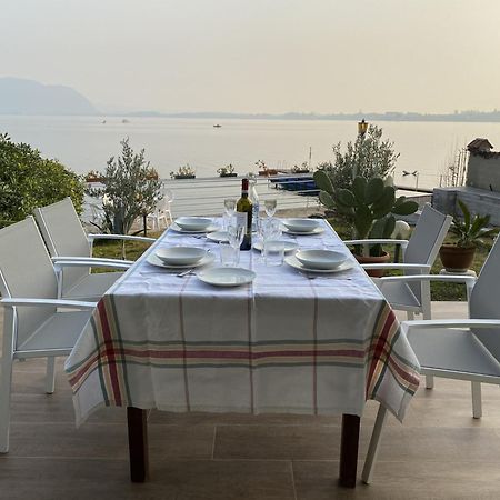 Villa Anastasye Your Lakefront Vacation Rental Predore Bagian luar foto