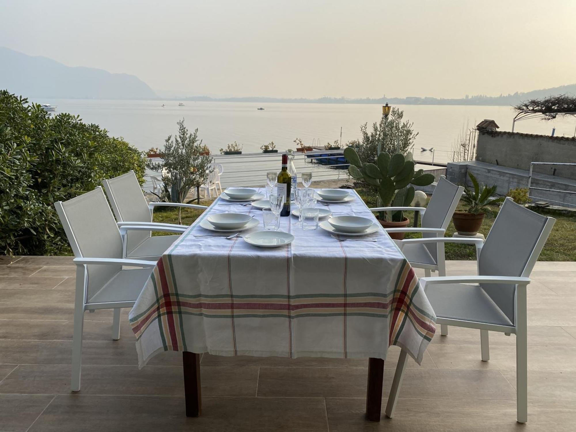 Villa Anastasye Your Lakefront Vacation Rental Predore Bagian luar foto