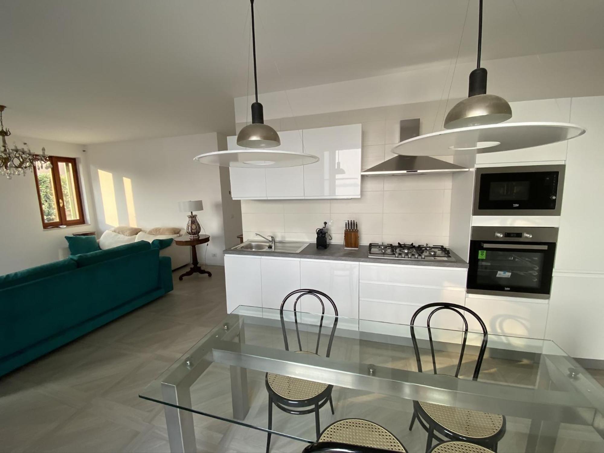 Villa Anastasye Your Lakefront Vacation Rental Predore Bagian luar foto