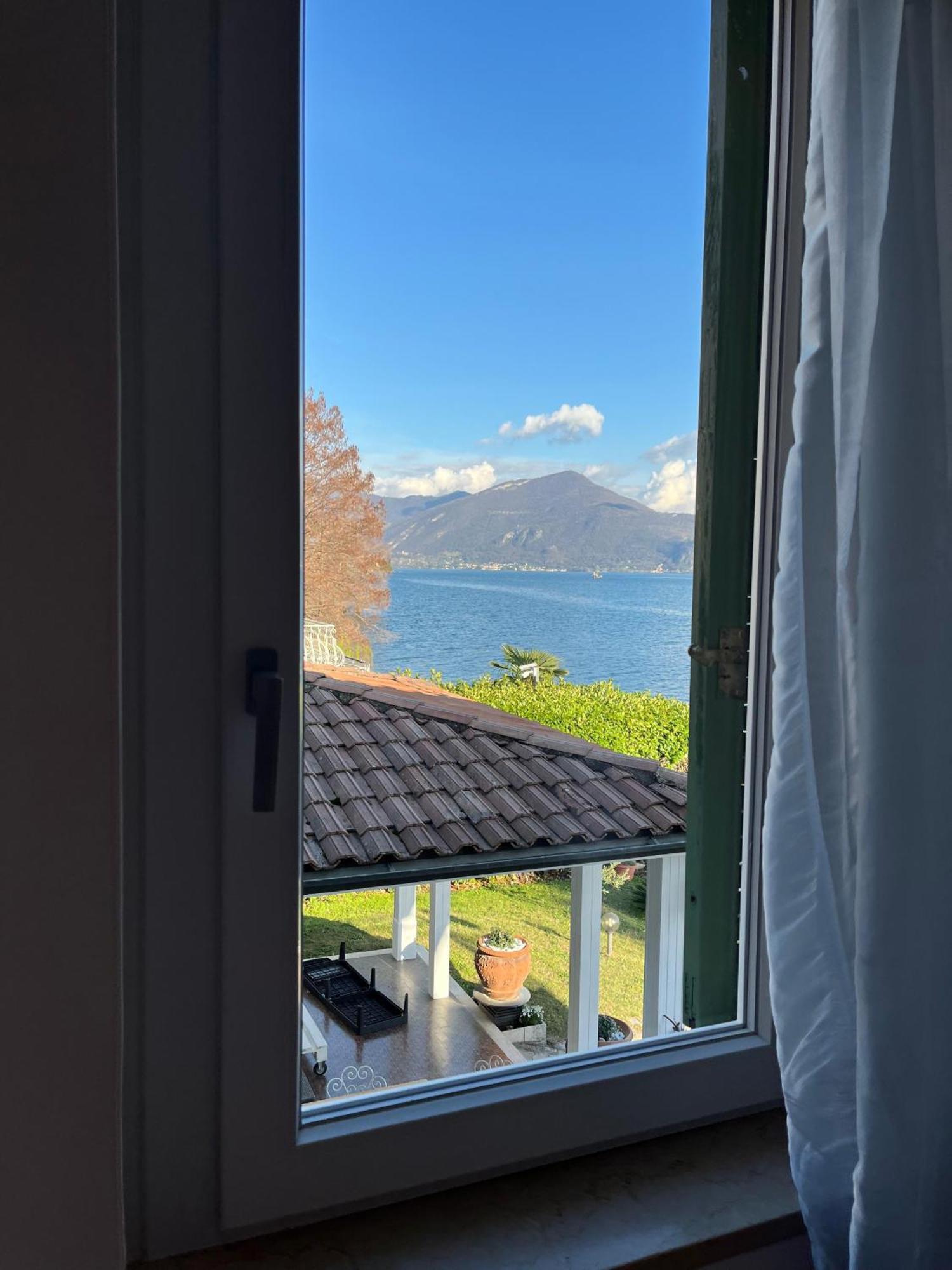 Villa Anastasye Your Lakefront Vacation Rental Predore Bagian luar foto