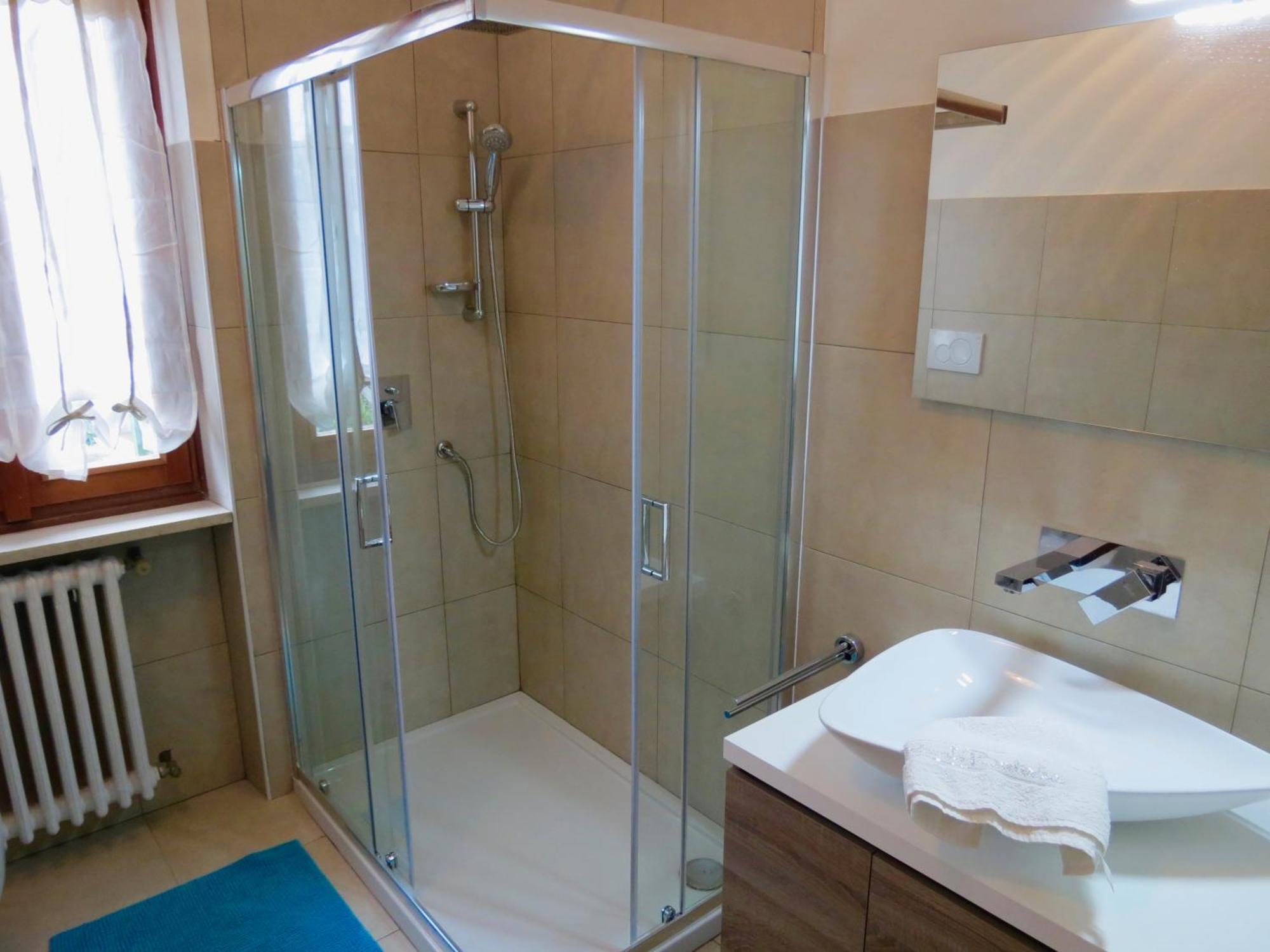 Villa Anastasye Your Lakefront Vacation Rental Predore Bagian luar foto