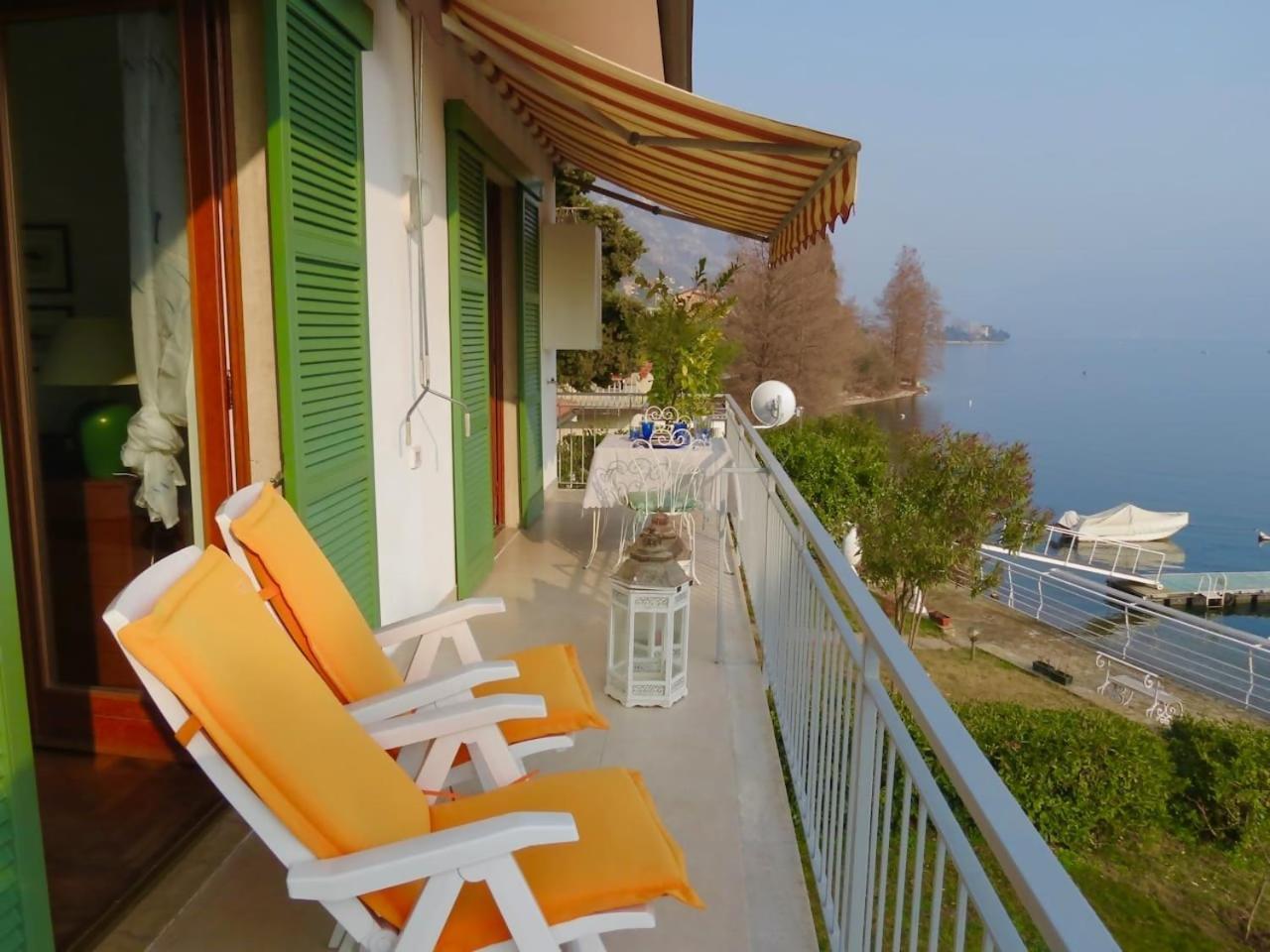 Villa Anastasye Your Lakefront Vacation Rental Predore Ruang foto